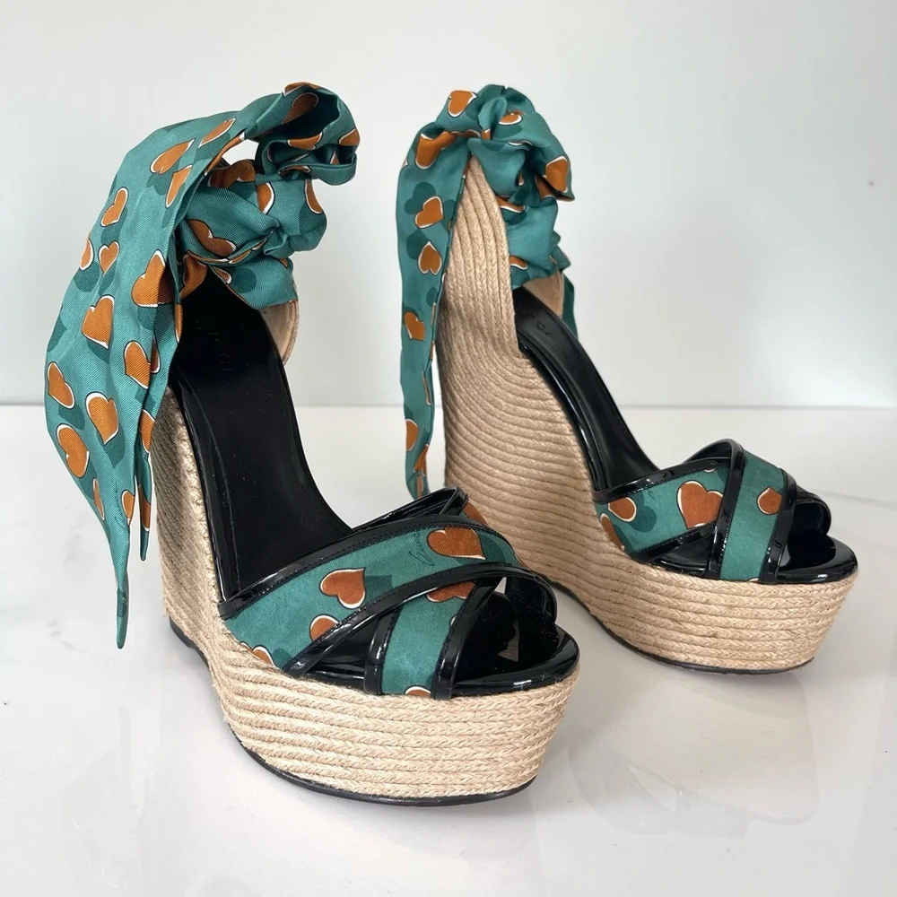 AUTHENTIC GUCCI WEDGE SANDALS